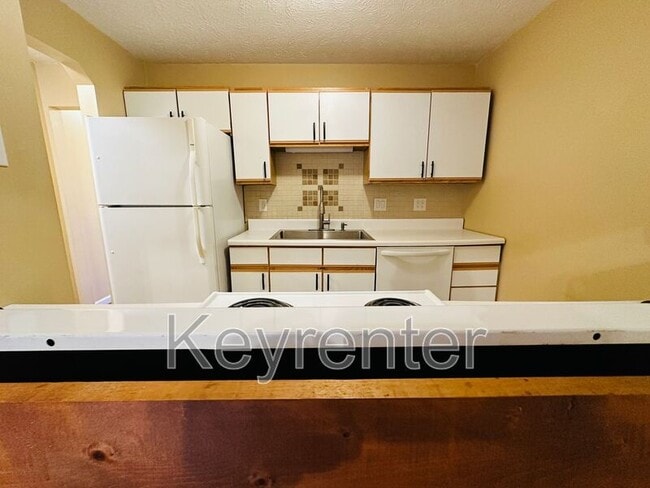 Photo - 2705 Sood Rd