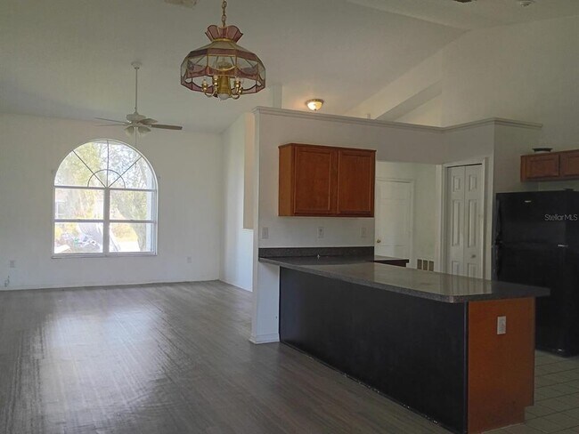 Photo - 829 Blanc Ct