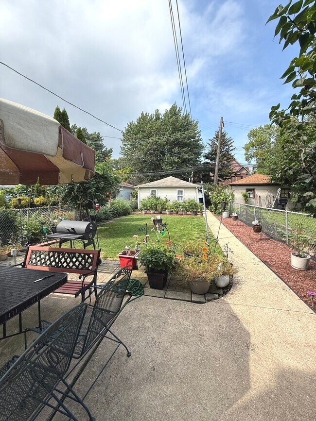 Photo - 2526 W Gunnison St