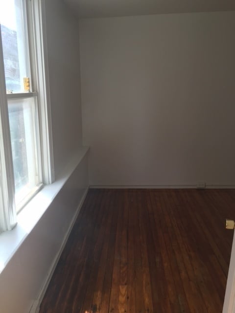 Photo - Spacious 2 bedroom apartment on the 2nd floor next to the Rail Trail York City