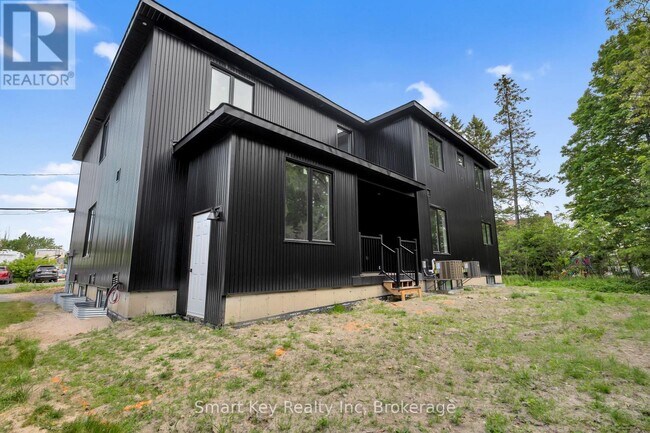 Photo - 125 Brae Cres