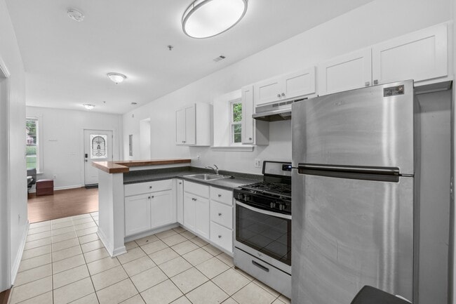 Photo - 4813 Calvert Rd