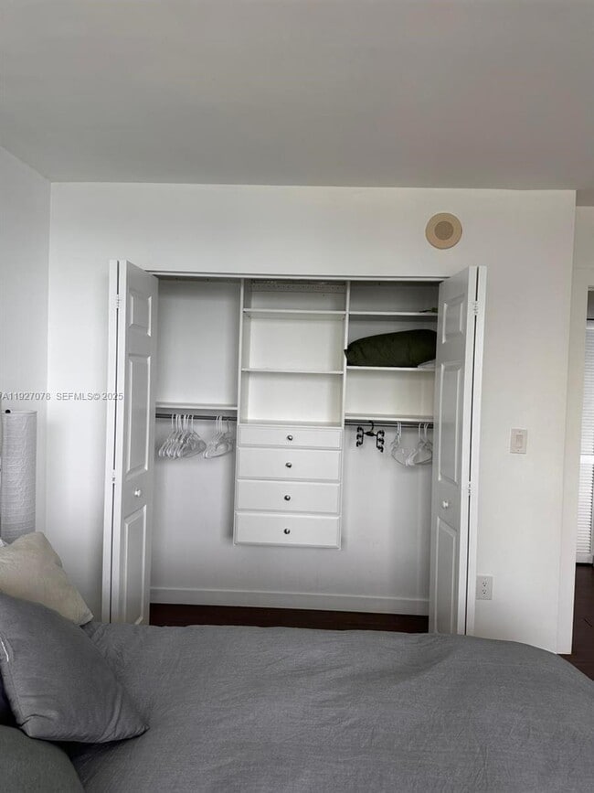 Photo - 1155 Brickell Bay Dr Unit 1607