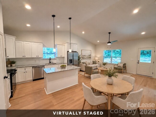 Photo - 1500 Hollyleaf Ave