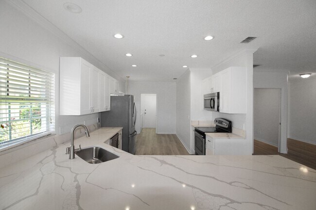 Photo - Waterford Annual Home for Rent