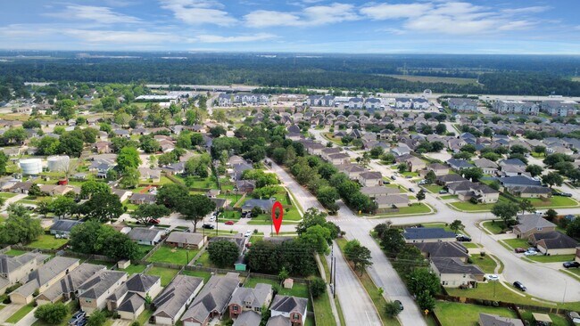 10603 Thorncliff Dr