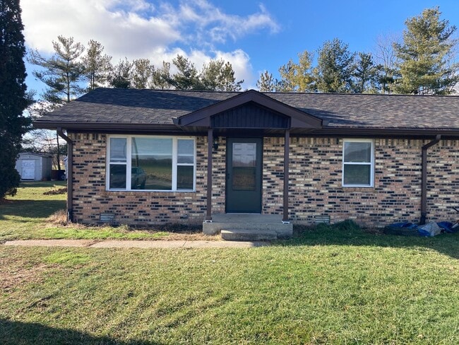 Building Photo - 26940 Mosbaugh Rd Unit 26940 Mosbaugh Road