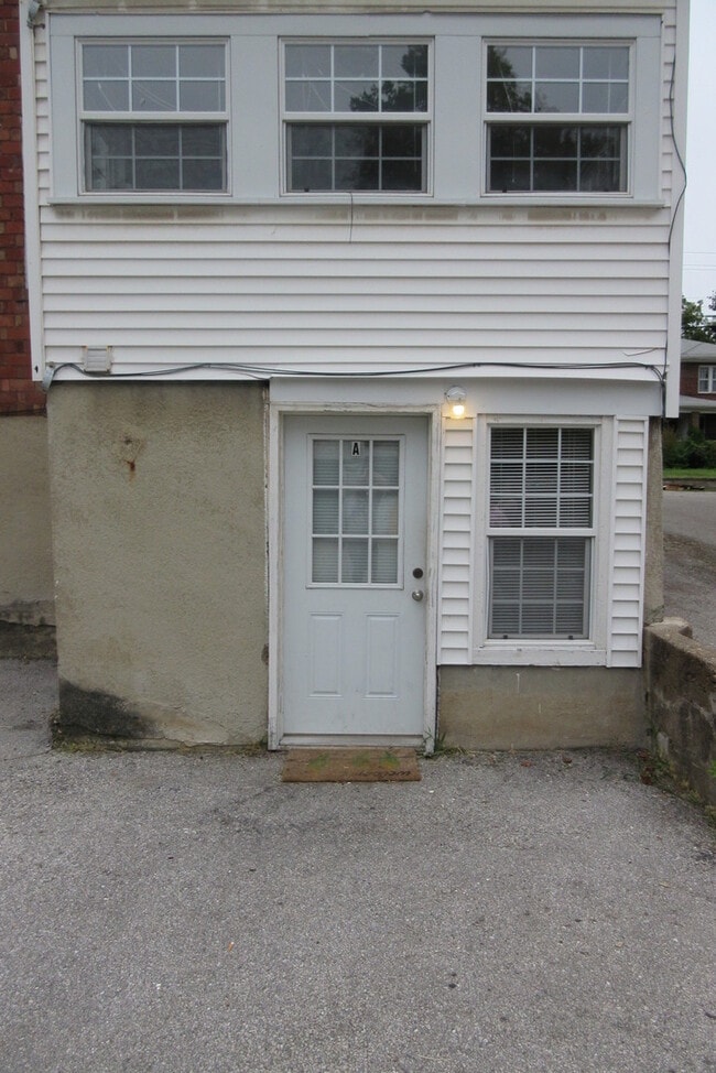 Photo - 1504 Rosemary Ln Unit Apt A