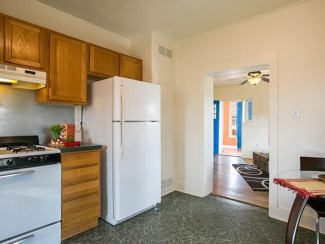 Photo - 1405 8th St NW