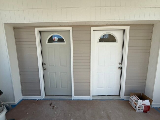 Photo - 213 N East St Unit B