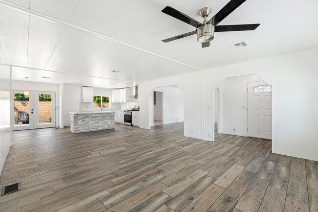 Photo - 32421 Camilla Cir