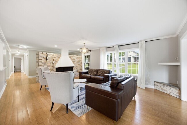 Photo - 1 Fairhills Dr