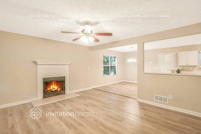 Photo - 662 Lakeridge Dr SE