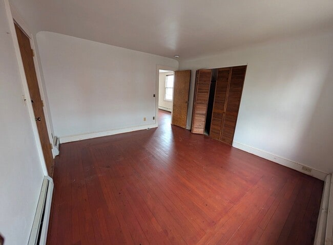 Photo - 128 Grand St