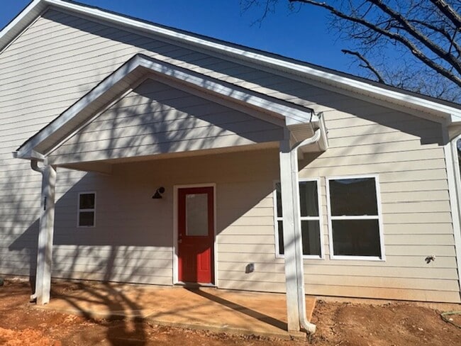 Building Photo - 20 Sanford Ave Unit B