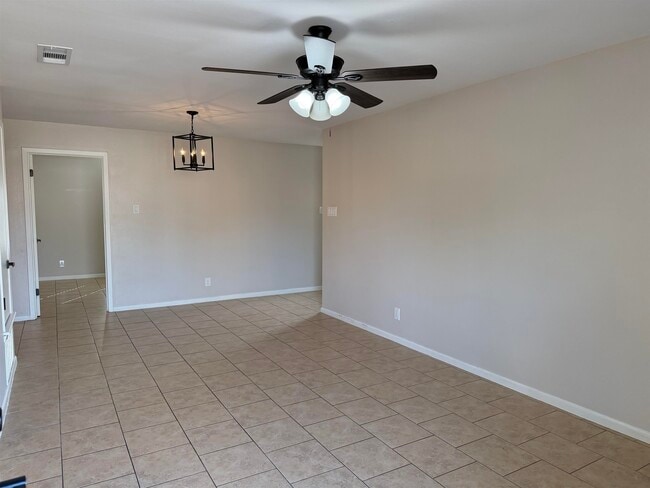 Photo - 5816 Longoria Loop