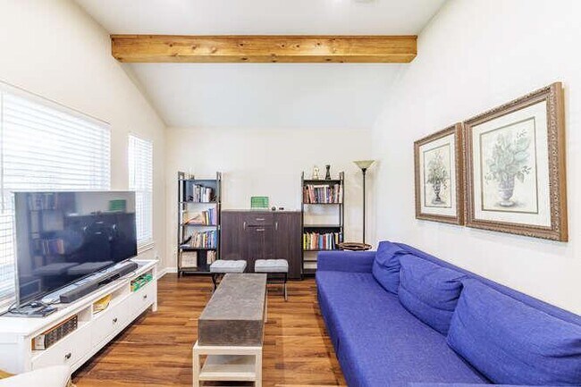 Photo - 213 Chandler Crossing Trail