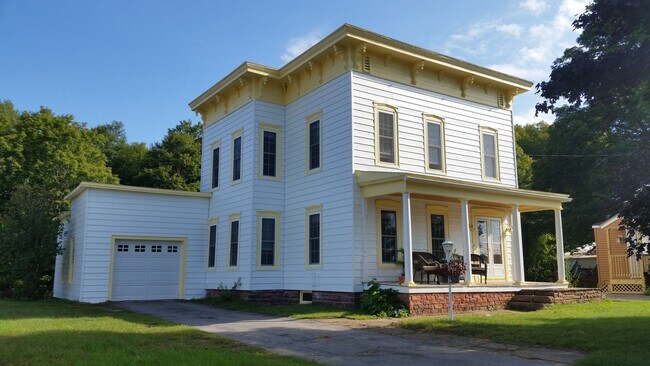 68 Riverside Drive - 68 Riverside Drive House