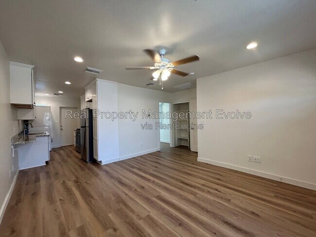 338 W Highland Ave Unit 4