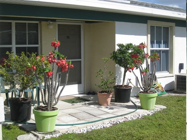 Photo - Crystal Lakes Manor