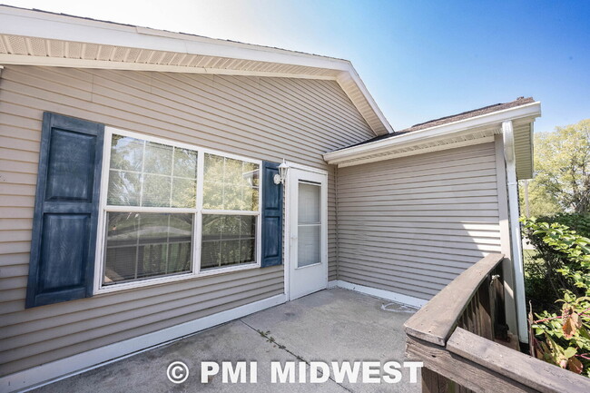 Photo - "Charming 4-Bedroom Home with 2 Full Baths in Arcadia – Your Spacious Retreat Awaits!"