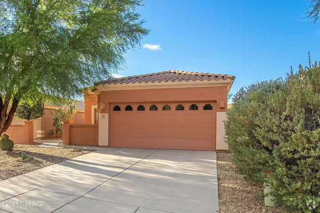 Building Photo - 2215 E Stone Stable Dr Rental