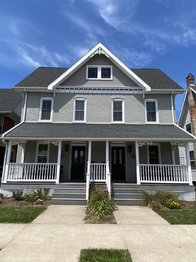 1138 Memorial Ave Unit 1