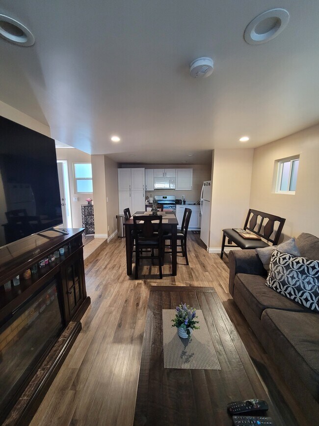 Photo - 1207 N Fries Ave Unidad 1 207