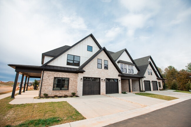 Building Photo - 1032 S Westyn Loop Rental