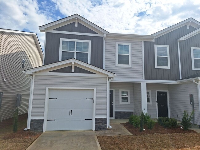 Photo - Remarkable 3 bd and 2.5 ba Townhome with Great Amenities and Close to Fort Jackson!