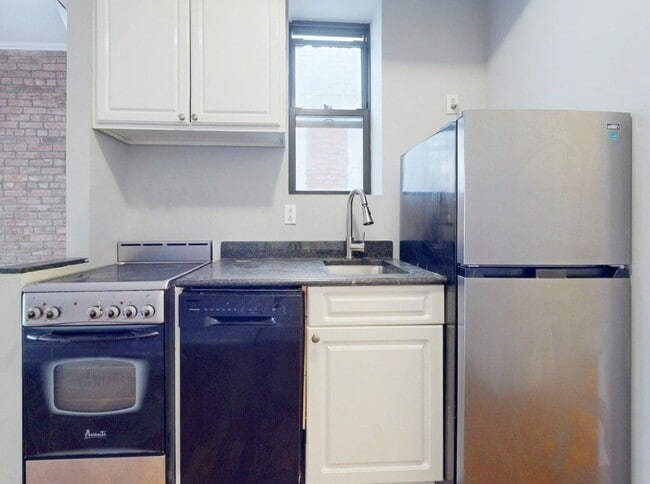 Photo - East 25th Street Unit 2RW