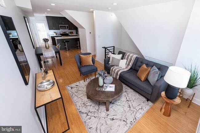 Photo - 2102 Berges St Unidad A