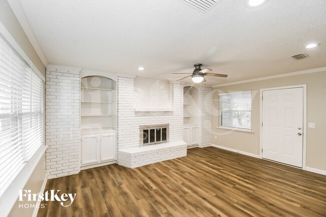 Photo - 3254 Remler Dr S