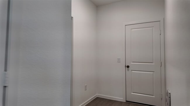Photo - 15917 English Rose Rd