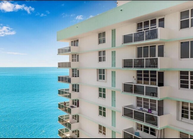 Photo - 3725 S Ocean Dr Unit 916