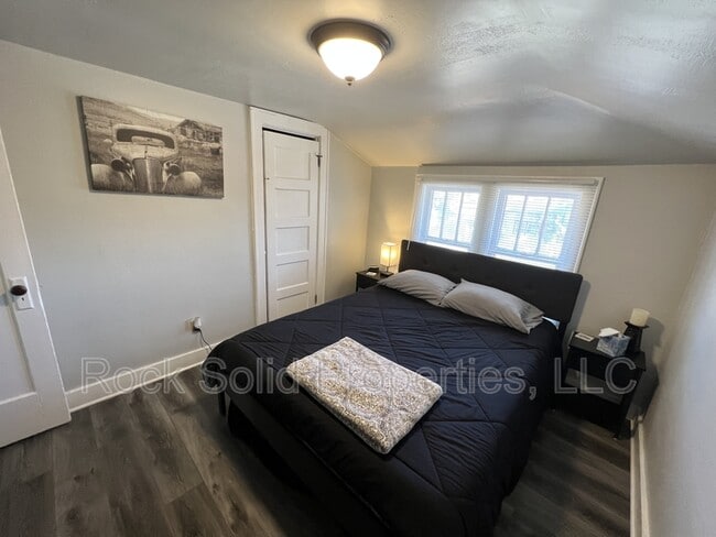 Photo - 1610 Pebrican Ave