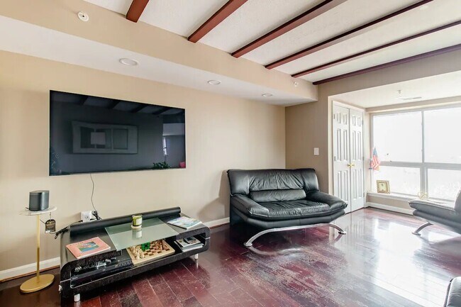 2617 Douglass Pl SE Unit 303