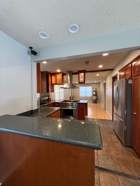 Photo - 923 W 41st St