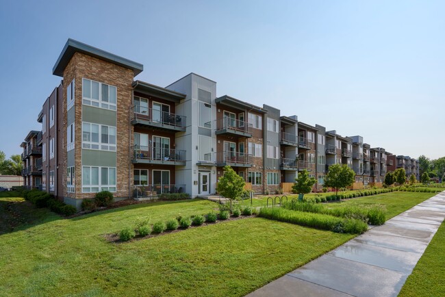 Boulder View - Boulder View Apartments