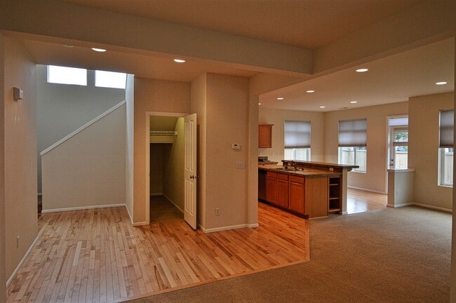 Photo - Nice 3 Bedroom plus den - Corner lot in Saddle Creek!