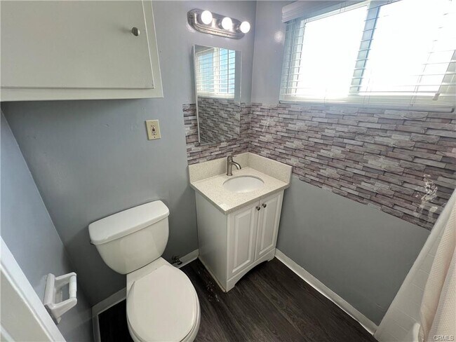 Photo - 4750 W Broadway Unit 1/4