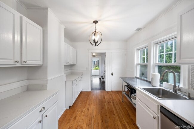 Photo - 56 Anderson Ave