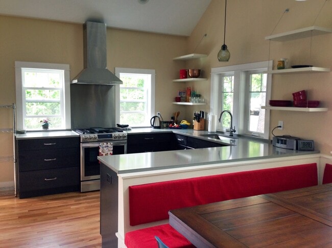 Chef’s kitchen with high-end appliances - 320 N Bozeman Ave Unit A