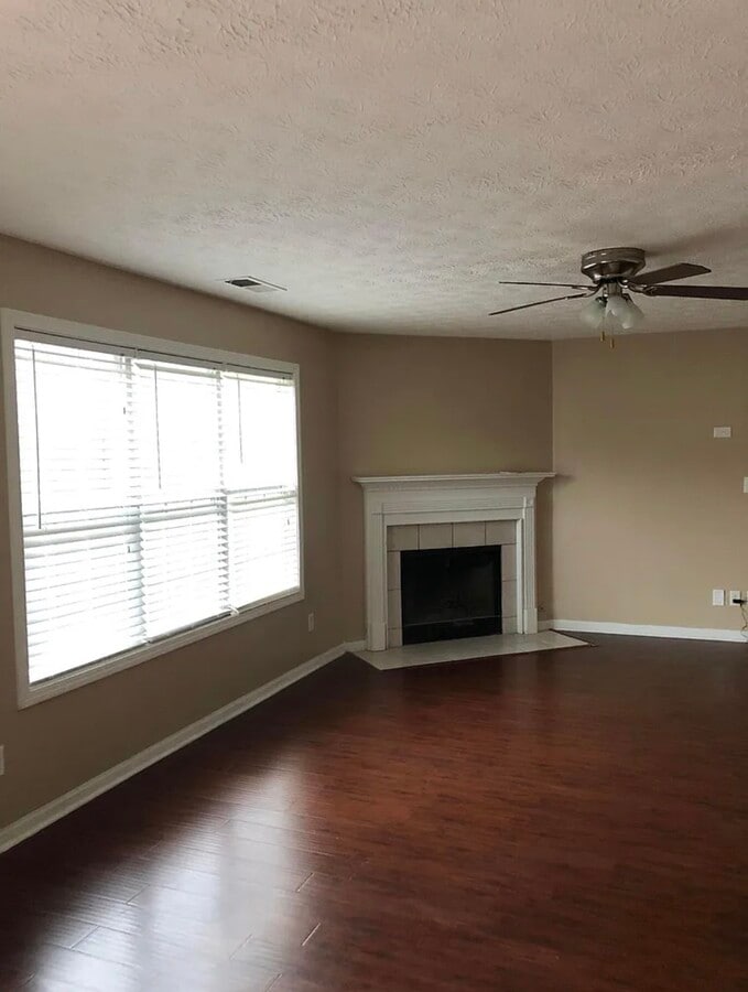 Photo - 180 Covington Dr