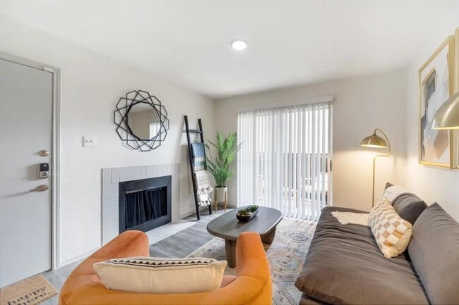 Photo - 11715 S Glen Dr Apartment Unit 614-2