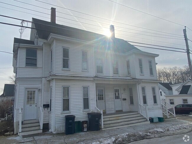 Building Photo - 23 Summer St Rental