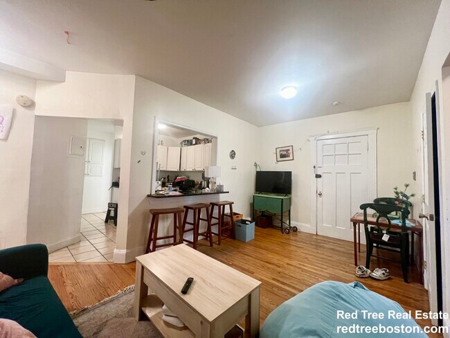 62 Egmont St Unit 1