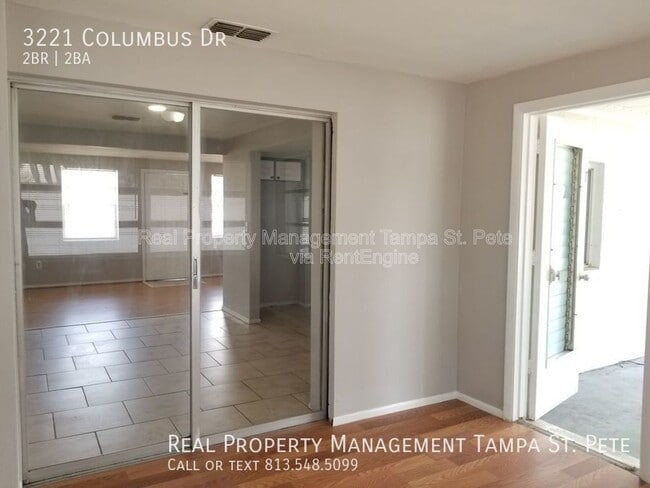 Photo - 3221 Columbus Dr