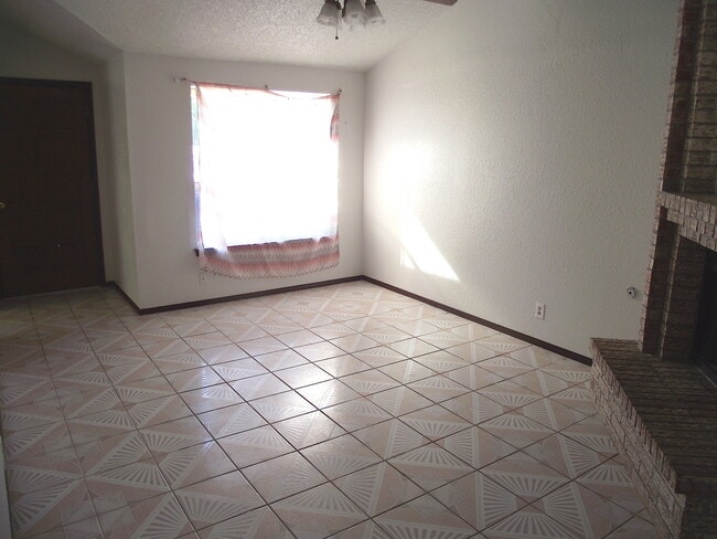 Photo - Northeast El Paso 3 bed with Bonus Room!