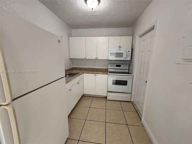Photo - 8287 NE Miami Ct Unidad 201